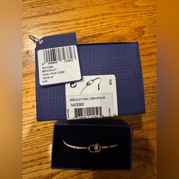 Swarovski Sparkling Dance oval bracelet - Picture 2 of 3